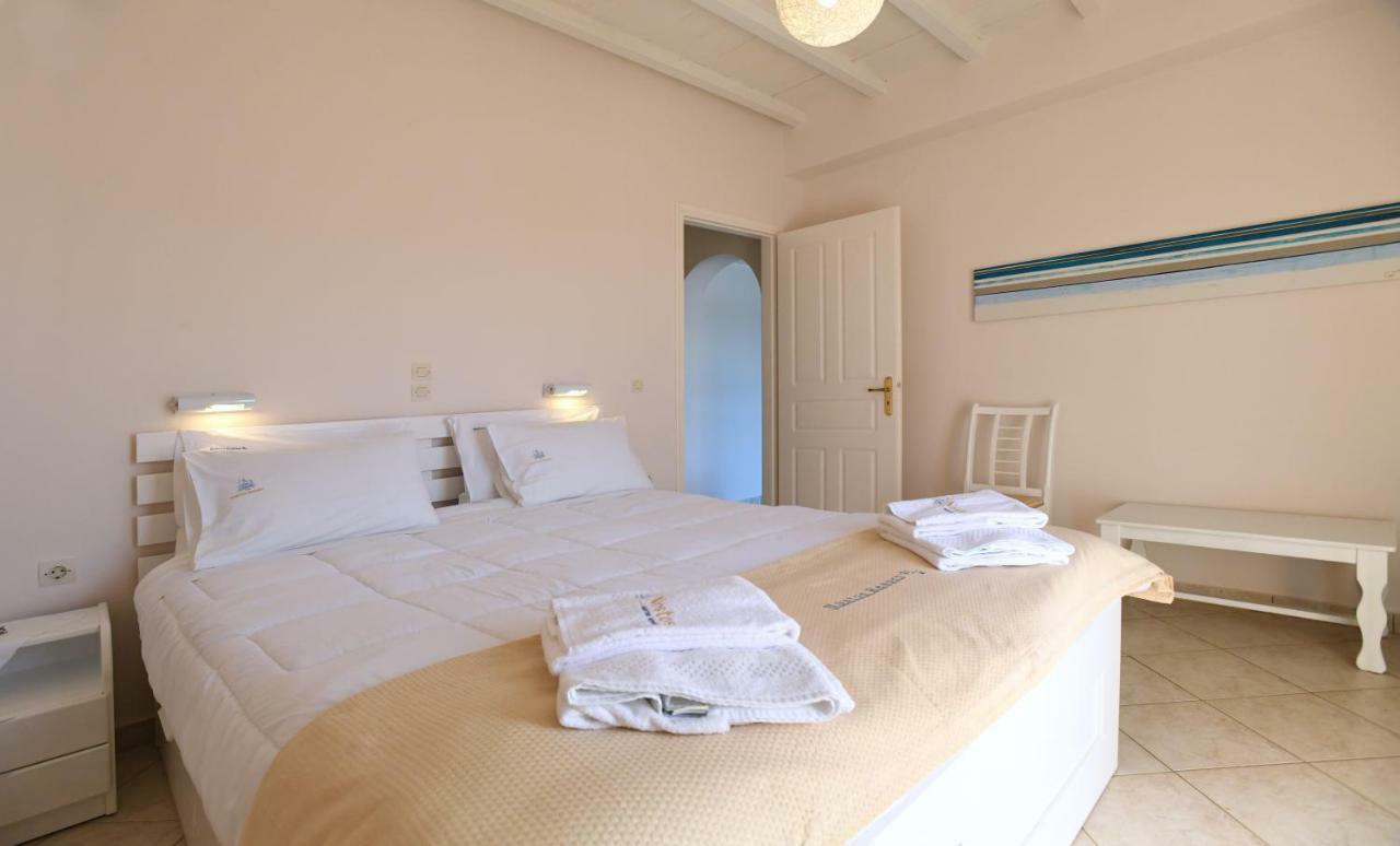 اجيوس ايوانيس Nostos Beachfront Apartments & Studios المظهر الخارجي الصورة