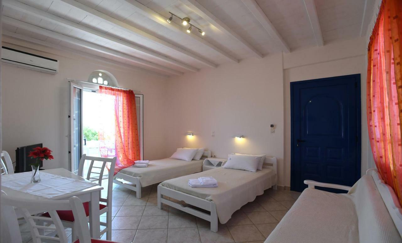 اجيوس ايوانيس Nostos Beachfront Apartments & Studios المظهر الخارجي الصورة