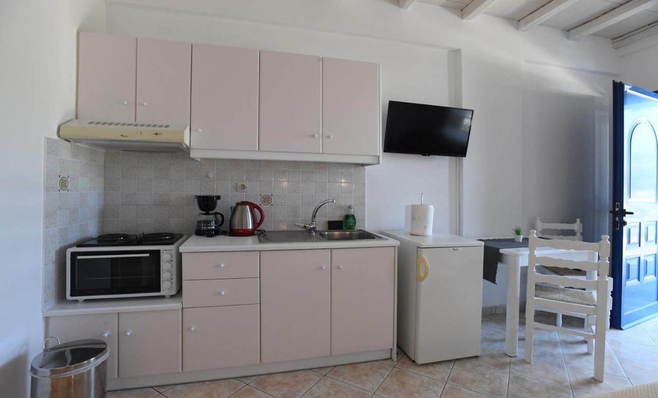 اجيوس ايوانيس Nostos Beachfront Apartments & Studios المظهر الخارجي الصورة